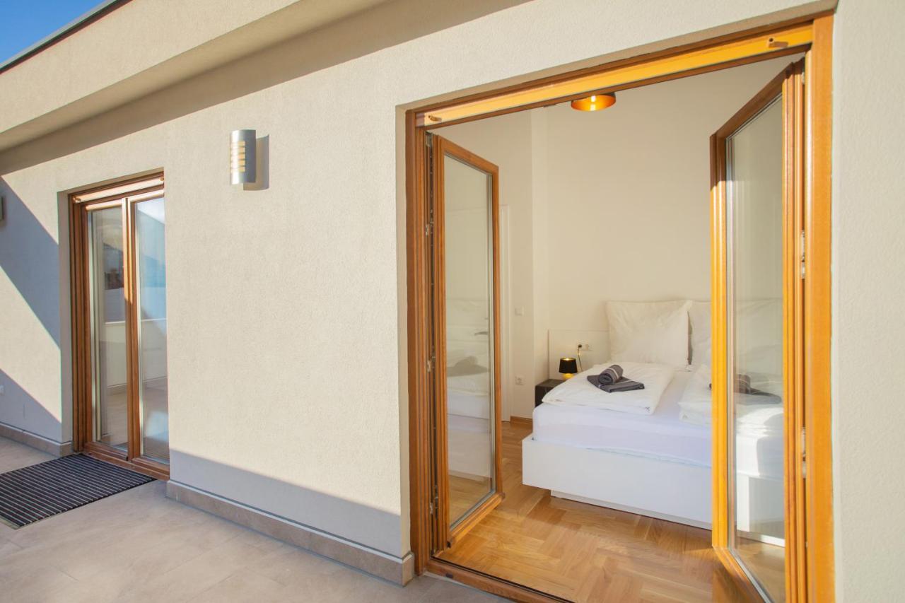 Sky Penthouse Old Bridge With Sauna And Jacuzzi موستار المظهر الخارجي الصورة