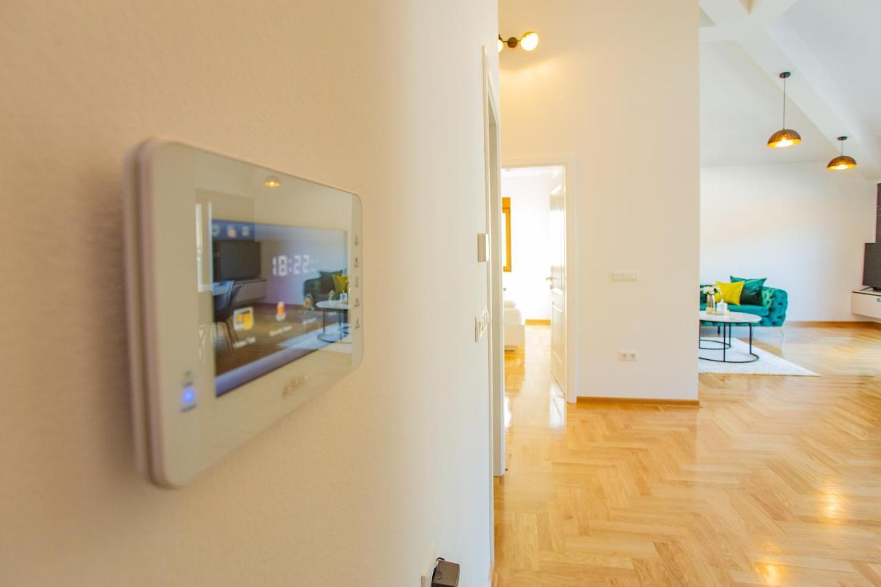 Sky Penthouse Old Bridge With Sauna And Jacuzzi موستار المظهر الخارجي الصورة