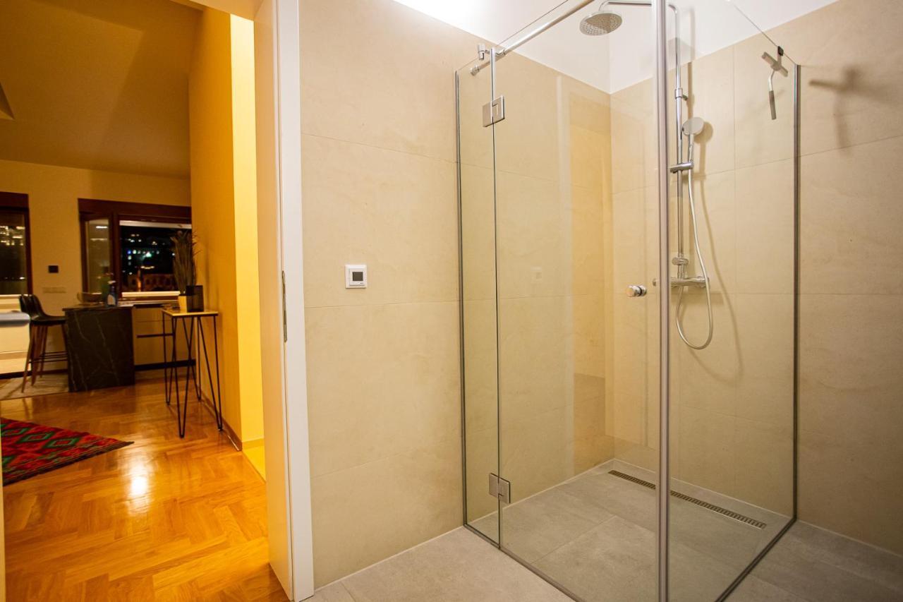 Sky Penthouse Old Bridge With Sauna And Jacuzzi موستار المظهر الخارجي الصورة