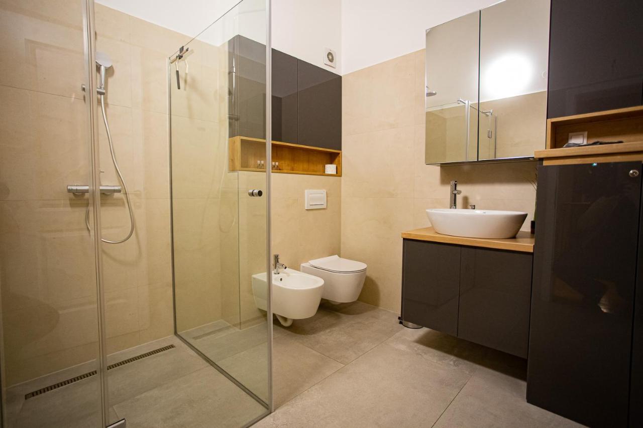 Sky Penthouse Old Bridge With Sauna And Jacuzzi موستار المظهر الخارجي الصورة